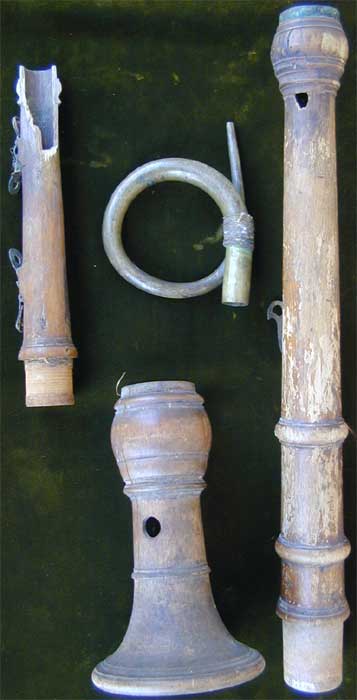 Basse De Musette, back